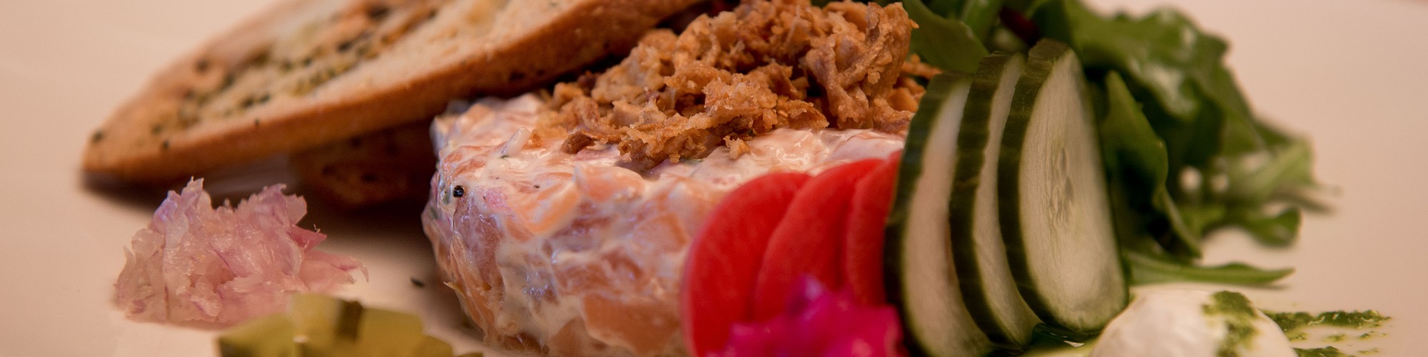 Salmon tartar