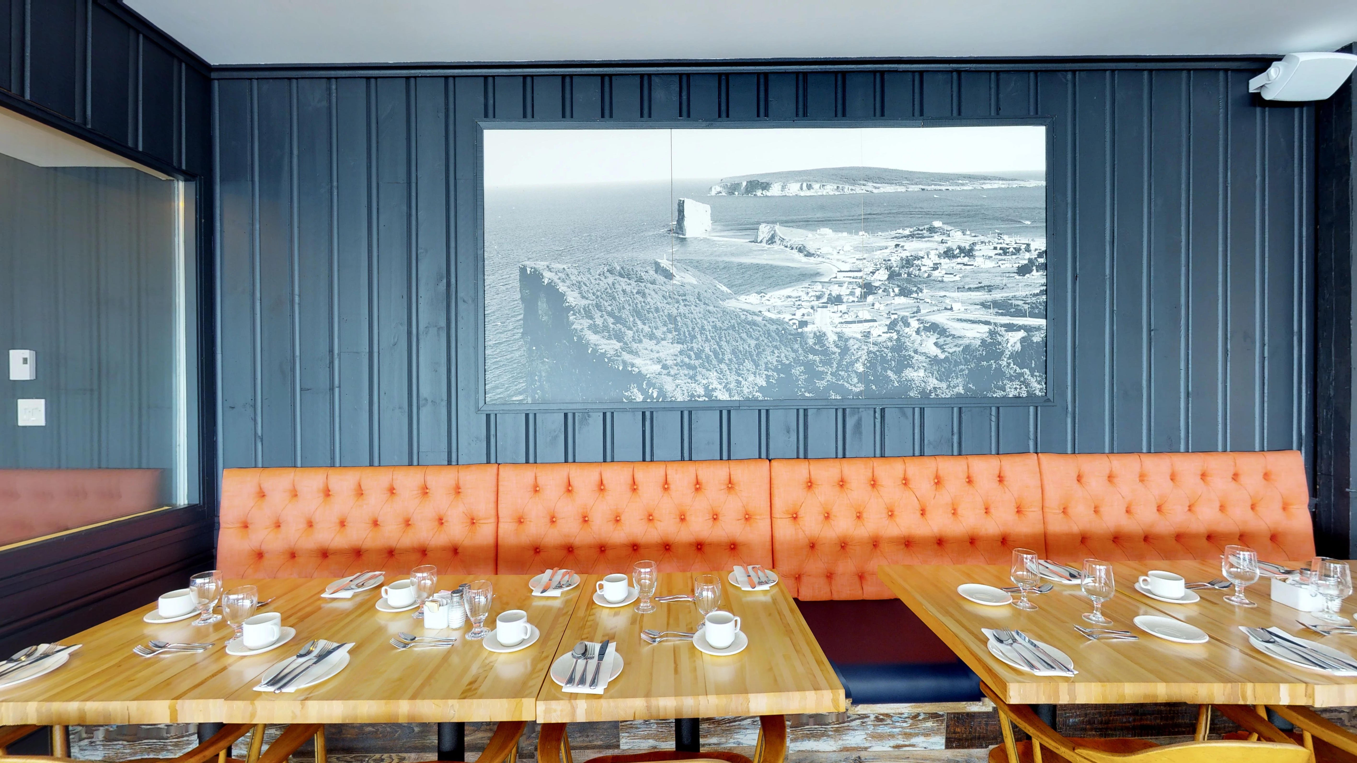 Salle du restaurant Paqbo Les salles Riôtel Percé Riôtel Salle du restaurant Paqbo Les salles Riôtel Percé Riôtel